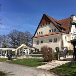 Drahthammer Schlössl am Rand des LGS Geländes