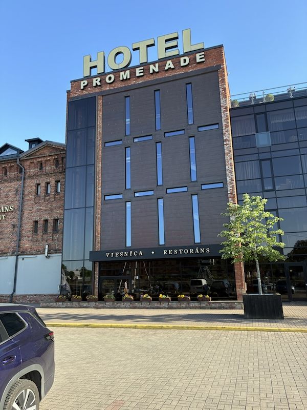 Promenade Hotel