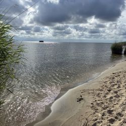 Wanderung am Fuss der Düne zum Haff