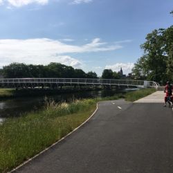 Über diese Brücke sind wir nach Hradec Kralove eingefahren