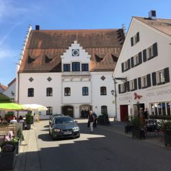 Der Marktplatz von Beilngries ...