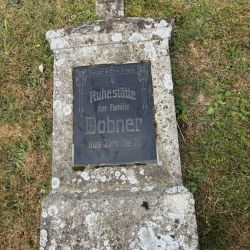 Grabsteine am alten Friedhof Rozvadov