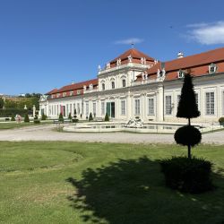 Schloss Belvedere mit Park
