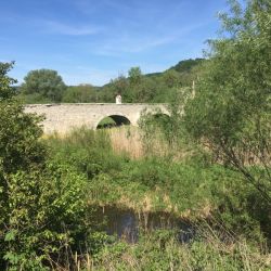 Alte Steinbrücke im Altmühltal bei Kinding