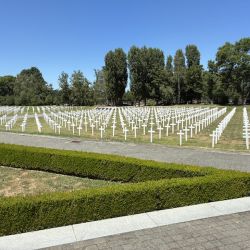 Viele hundert Gräber für die Ermordeten auf dem Friedhof