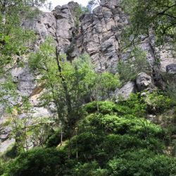 Kletterfelsen ohne Kletterer