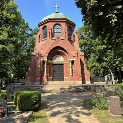 Am Friedhof von Liepaja