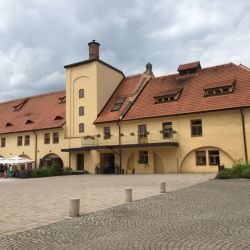 Beim Schloß Zirec