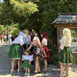 Die Frauen tragen am Sonntag ihre Tracht