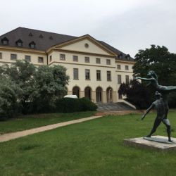 Kulturhaus in Leuna, hier gingen die Größen von Politik, Sport und Kultur ein und aus