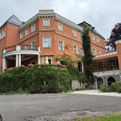 Im Schloß Paulinum ...