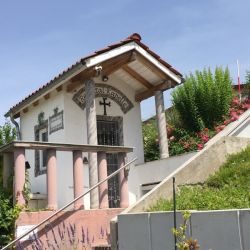 Privat errichtete Kapelle direkt am Radweg